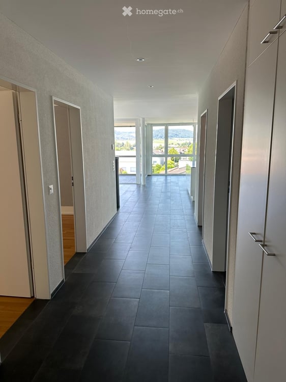 Wunderschöne, attraktive 4.5-Zimmer-Dachwohnung mit toller Aussicht in Biel-Benken BL 9