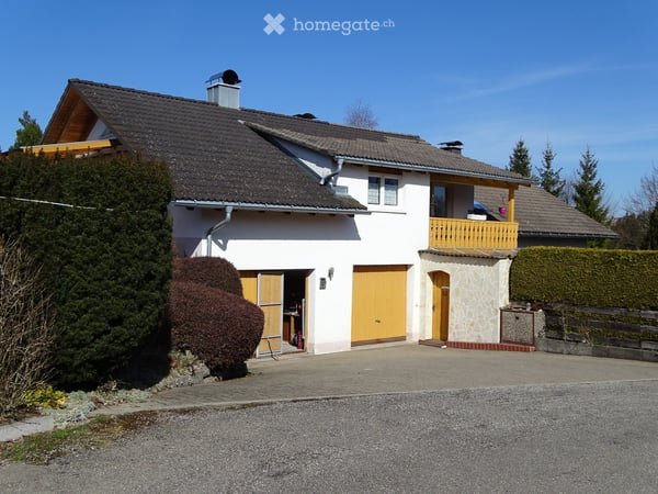 Großzügiges Einfamilienhaus mit Blick ins Grüne, in ruhiger Lage in Bonndorf im Schwarzwald 2