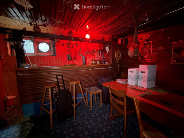 5.5-Zimmer Einfamilienhaus mit Einliegerwohnung sehr zentral gelegen mit Pool 15