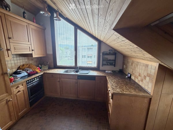 5.5-Zimmer Einfamilienhaus mit Einliegerwohnung sehr zentral gelegen mit Pool 13
