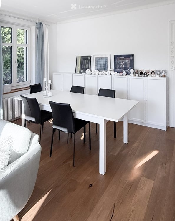 Charmante 5.5-Zimmer-Wohnung mit Balkon und Weitblick im Grünen 3