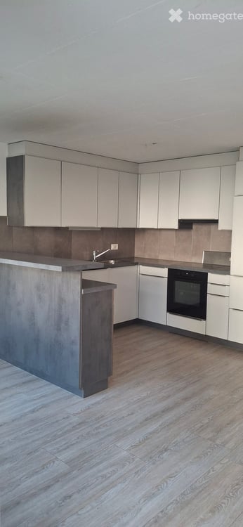 Bel appartement de 4 pièces au rez-de-chaussée avec terrasse couverte 1