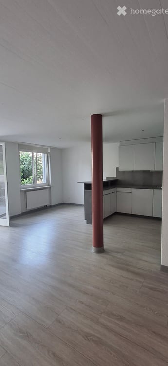 Bel appartement de 4 pièces au rez-de-chaussée avec terrasse couverte 5