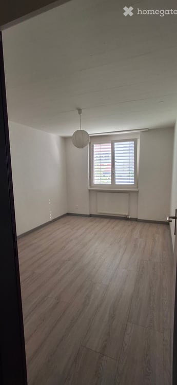 Bel appartement de 4 pièces au rez-de-chaussée avec terrasse couverte 11