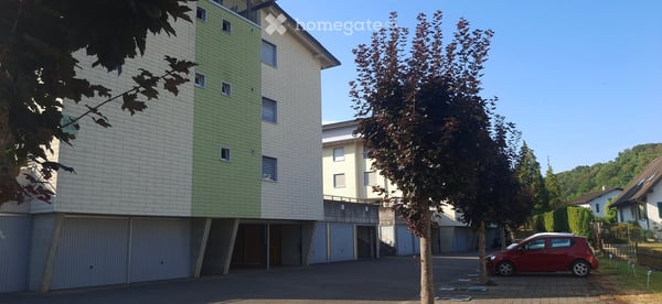 Bel appartement de 4 pièces au rez-de-chaussée avec terrasse couverte 23