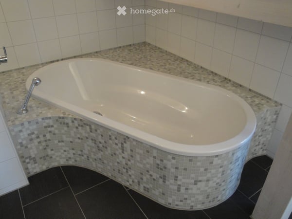 Charmanter 3.5-Zimmer-Hausteil mit separatem Eingang und zwei Aussenparkplätzen 12