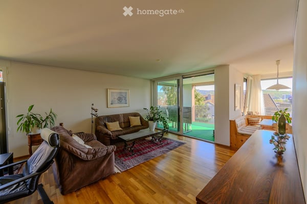 Helle 3.5-Zimmer-Wohnung mit Loggia und Cheminée im Dahlienpark in Unterengstringen 6