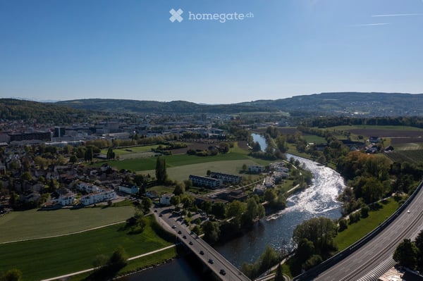 Helle 3.5-Zimmer-Wohnung mit Loggia und Cheminée im Dahlienpark in Unterengstringen 4