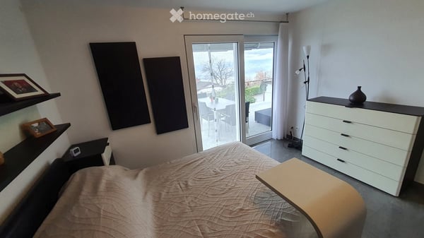Terrassenwohnung mit Pool in einer 6-Partei Eigentumswohnanlage mit 180° See und Bergsicht in Gerra 7