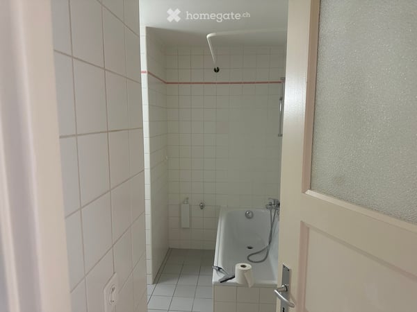 Bel Appartement de 2.5 pièces proche du centre-ville (vue lac) 4