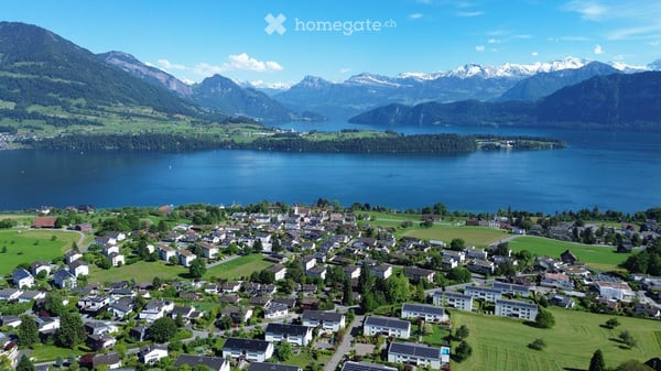 Charmantes 7.5 Zimmer Einfamilienhaus mit Entwicklungspotenzial in Meggen, Luzern 7