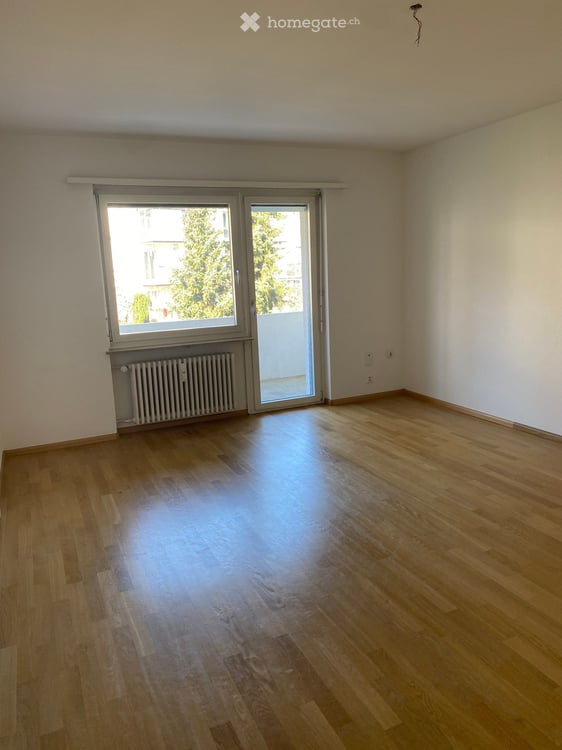 Grosszügige 4-Zimmer-Wohnung mit Balkon in Bottmingen 7