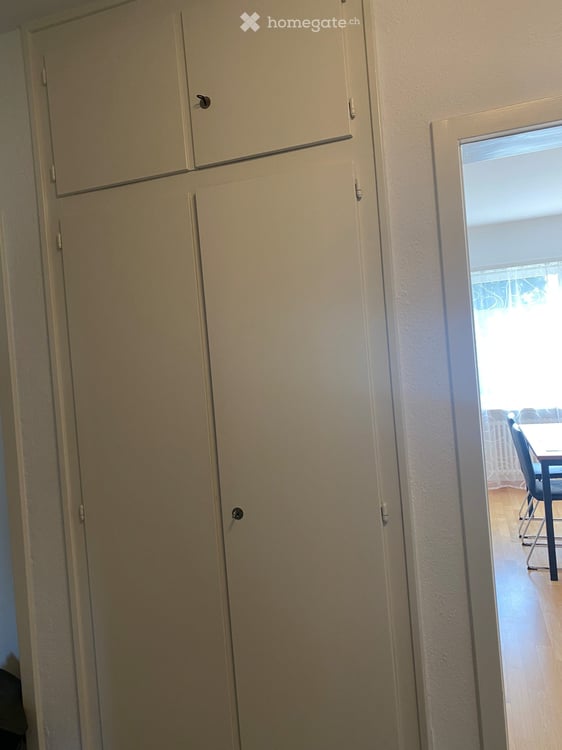 Grosszügige 4-Zimmer-Wohnung mit Balkon in Bottmingen 4