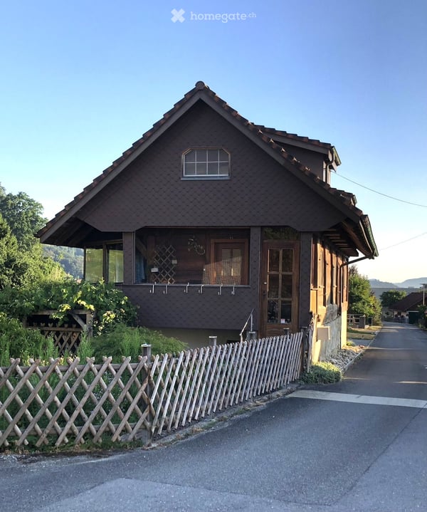 Charmantes 4-Zimmer-Einfamilienhaus in Staffelbach – ab Oktober 2026 verfügbar 2