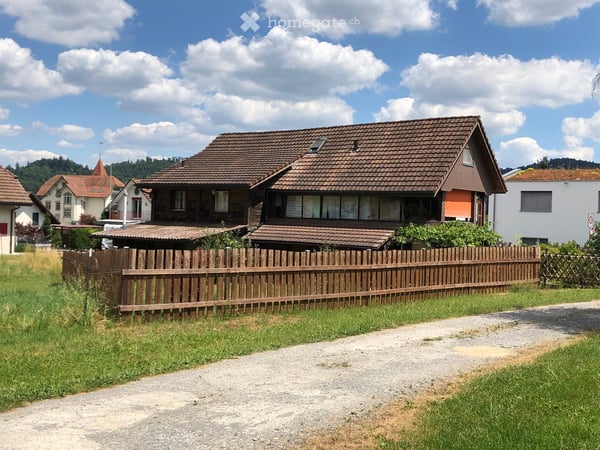 Charmantes 4-Zimmer-Einfamilienhaus in Staffelbach – ab Oktober 2026 verfügbar