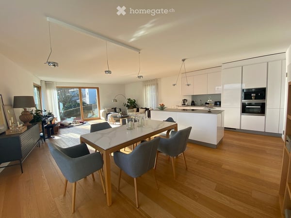 Top moderner, grosszügiger Neubau an traumhafter Lage, mit Balkon, Garten und eigenem Eingang. 11