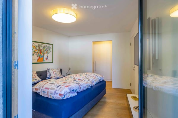 Top moderner, grosszügiger Neubau an traumhafter Lage, mit Balkon, Garten und eigenem Eingang. 7