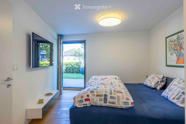 Top moderner, grosszügiger Neubau an traumhafter Lage, mit Balkon, Garten und eigenem Eingang. 8