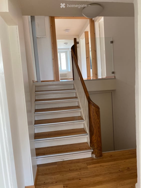 4.5 Zimmer Wohnung im Altbau mit Charm, Terrasse und Halbstöcken. 7