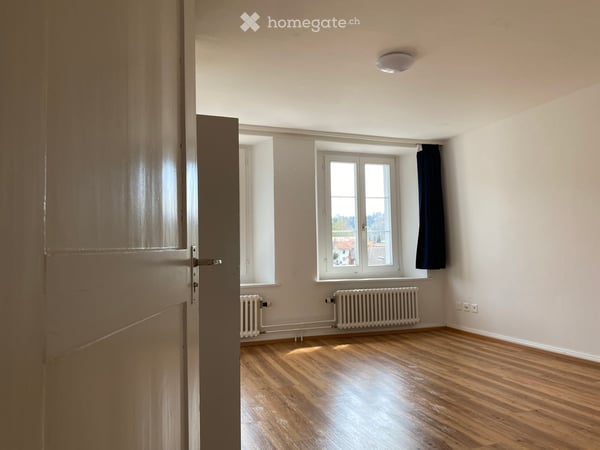 4.5 Zimmer Wohnung im Altbau mit Charm, Terrasse und Halbstöcken. 12
