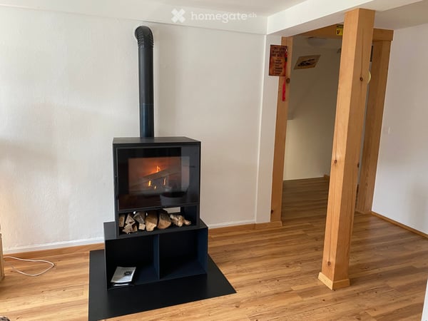 4.5 Zimmer Wohnung im Altbau mit Charm, Terrasse und Halbstöcken. 3