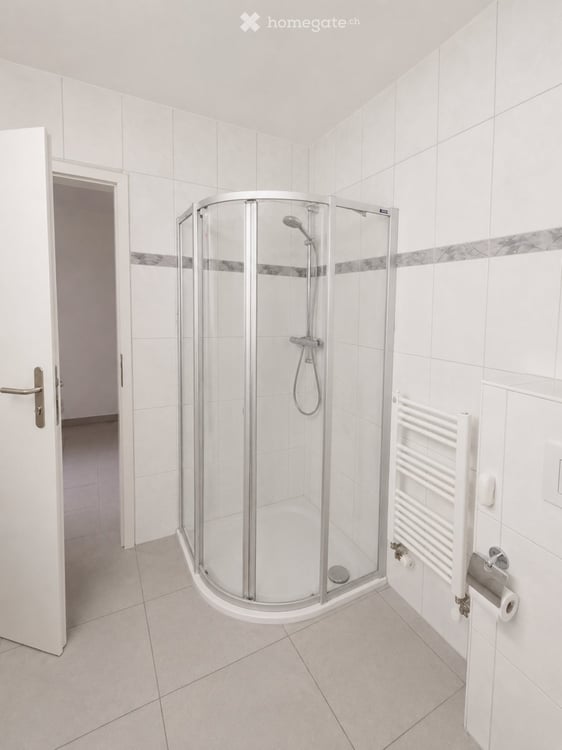 Helle 3.5-Zimmer-Wohnung mit Balkon in Safenwil 9
