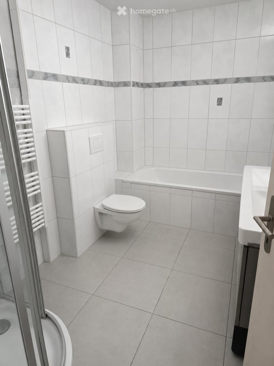 Helle 3.5-Zimmer-Wohnung mit Balkon in Safenwil 11