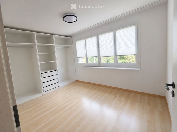 Helle 3.5-Zimmer-Wohnung mit Balkon in Safenwil 12
