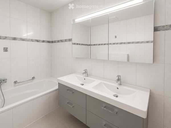 Helle 3.5-Zimmer-Wohnung mit Balkon in Safenwil 10