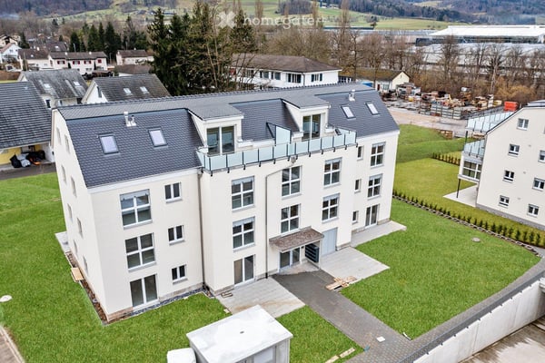 Moderne Wohnung mit eingezäuntem grossen Garten (Hund erlaubt) 2