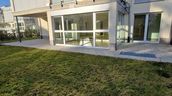 Moderne Wohnung mit eingezäuntem grossen Garten (Hund erlaubt) 13