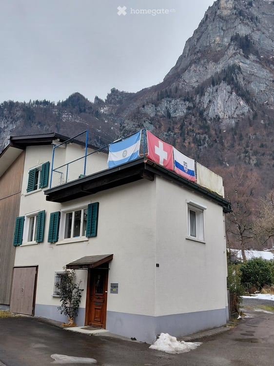 Charmantes 2.5-Zimmer-Einfamilienhaus in Netstal GL 1