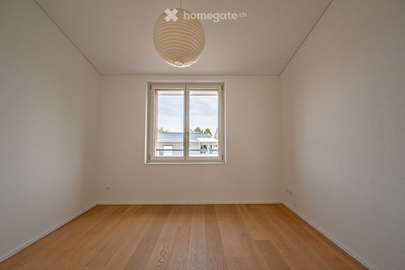 Helle 3.5-Zimmer-Dachwohnung mit Balkon in Speicher AR 12