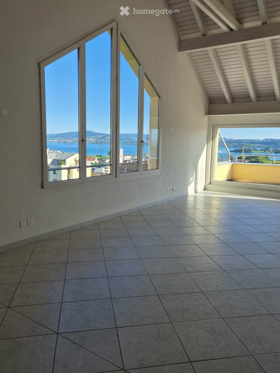 Exklusive Attika-Maisonettewohnung mit traumhaftem Seeblick