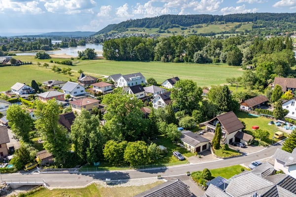 Liegenschaft mit grossem idyllischem Umschwung, in Gehdistanz zum Untersee 17