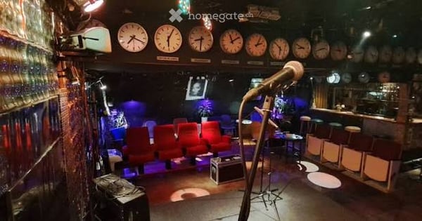 Voll ausgestatteter Musikclub 3