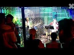 Voll ausgestatteter Musikclub 4