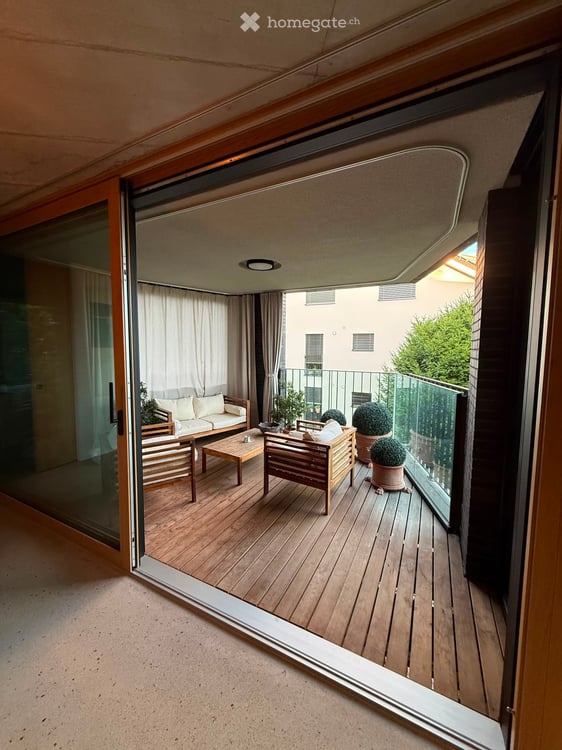 Moderne 5.5-Zimmer-Wohnung mit Balkon und schöner Aussicht 5