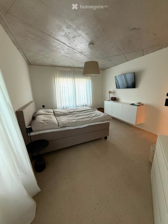 Moderne 5.5-Zimmer-Wohnung mit Balkon und schöner Aussicht 8