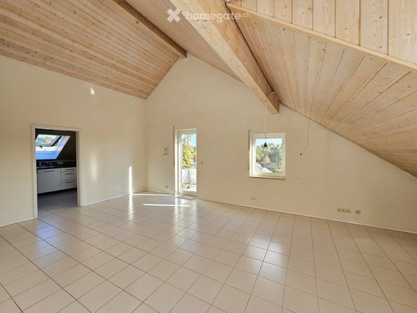 OHNE MAKLERCOURTAGE: Charmante 4-Zimmer-Dachgeschosswohnung in bester Lage in Gottmadingen
