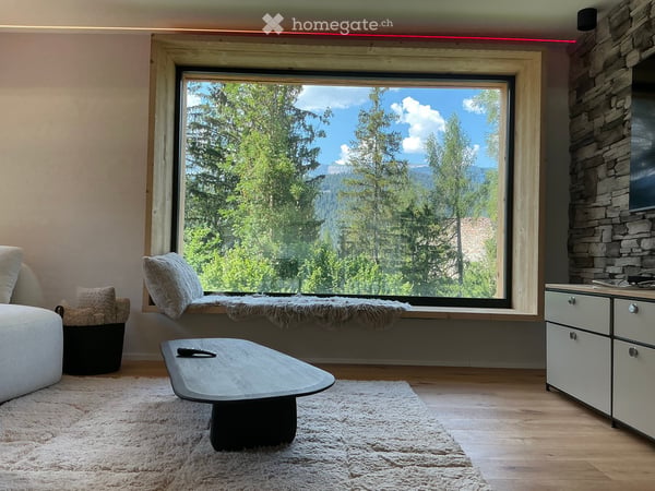 Exklusives, komplett möbliertes Chalet als Zweitwohnsitz zur Dauermiete in Valendas