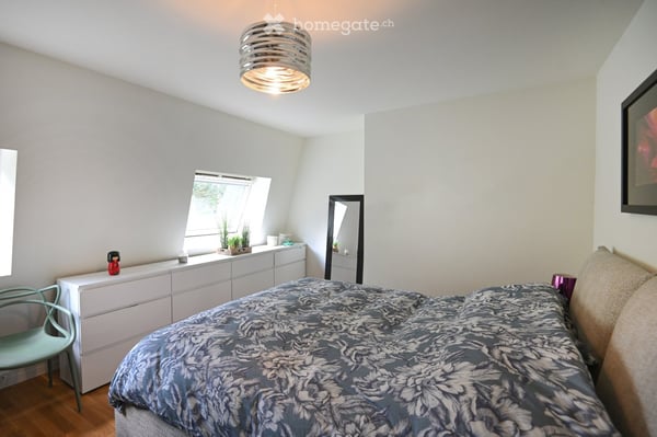 Attraktive 6-Zimmer-Dachwohnung-Maisonettewohnung mit Balkon im Gellert 11