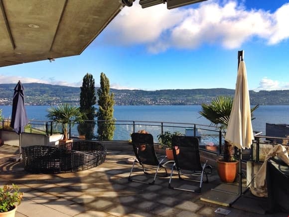 Moderne 3.5 Zimmer Wohnung mit Blick auf den Zürichsee