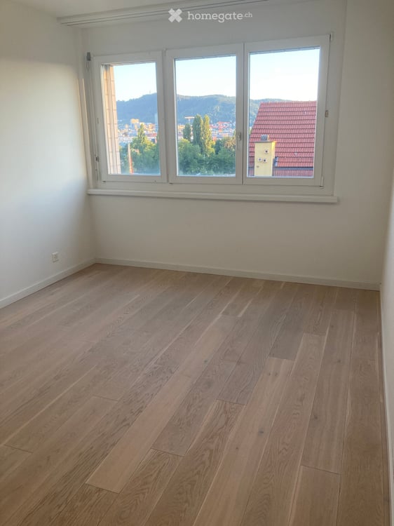 Charmante, helle 3.5-Zimmer-Maisonette-Wohnung in Zürich-Höngg 2