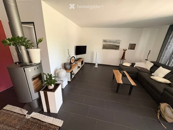 Charmante 4.5-Zimmer-Dachwohnung in Unterentfelden 2