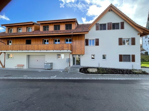 grosszügige 5.5 Zimmer- Wohnung 2