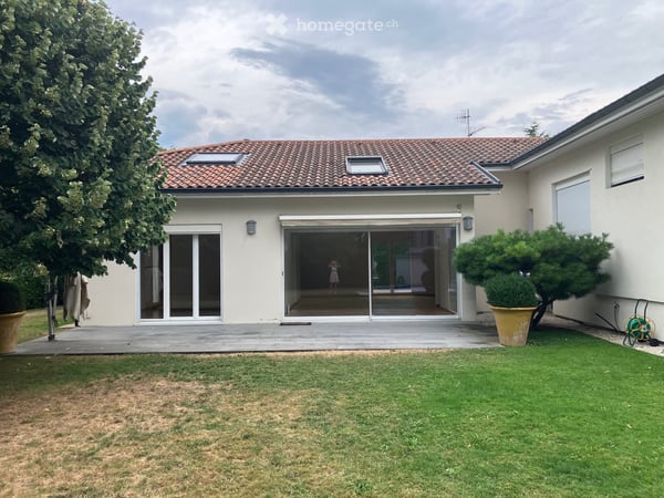 Magnifique villa individuelle de 7 pièces avec piscine 1