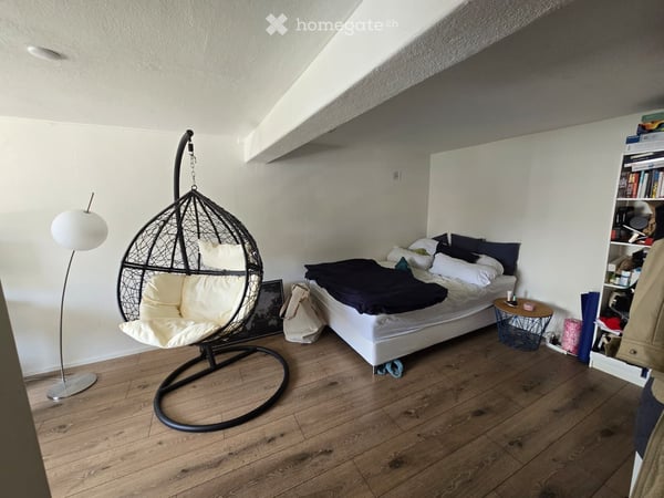 Charmante 3.5-Zimmer-Wohnung an ruhiger und zentraler Lage in Zürich-Höngg 7