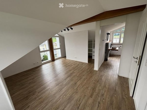 Geräumiges 6.5-Zimmer-Zweifamilienhaus in Wangen SZ 6