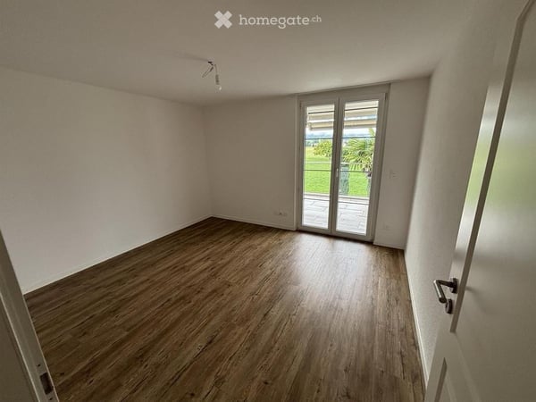 Geräumiges 6.5-Zimmer-Zweifamilienhaus in Wangen SZ 11